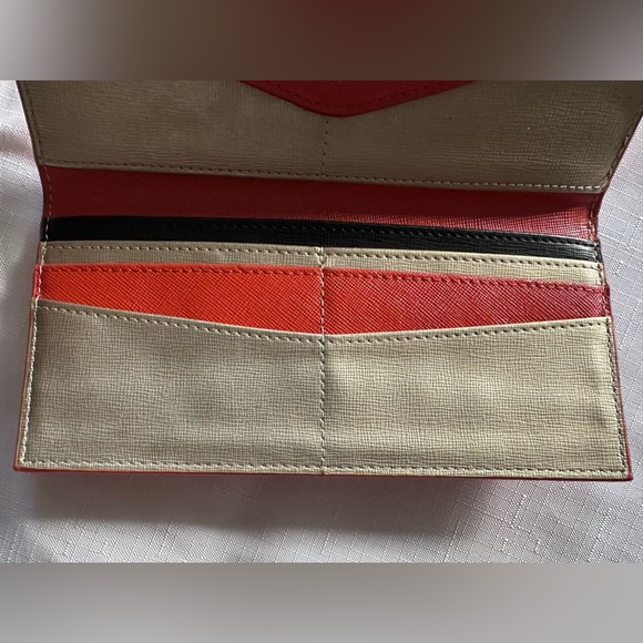 🧡 Wallet So Bright It Pays You in Compliments 💸✨ - Picture 8 of 10